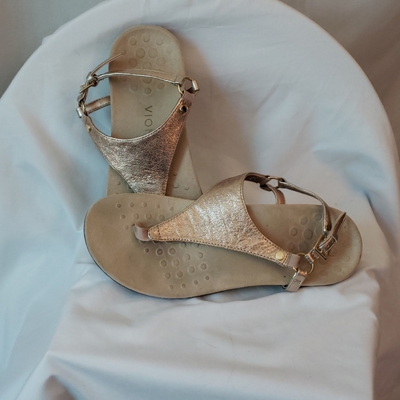 Vionic Kirra Rose Gold Sandal Size 75 